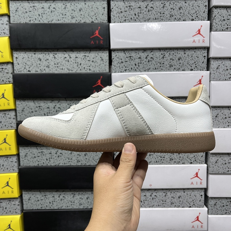 MM6 1046 白灰黄
