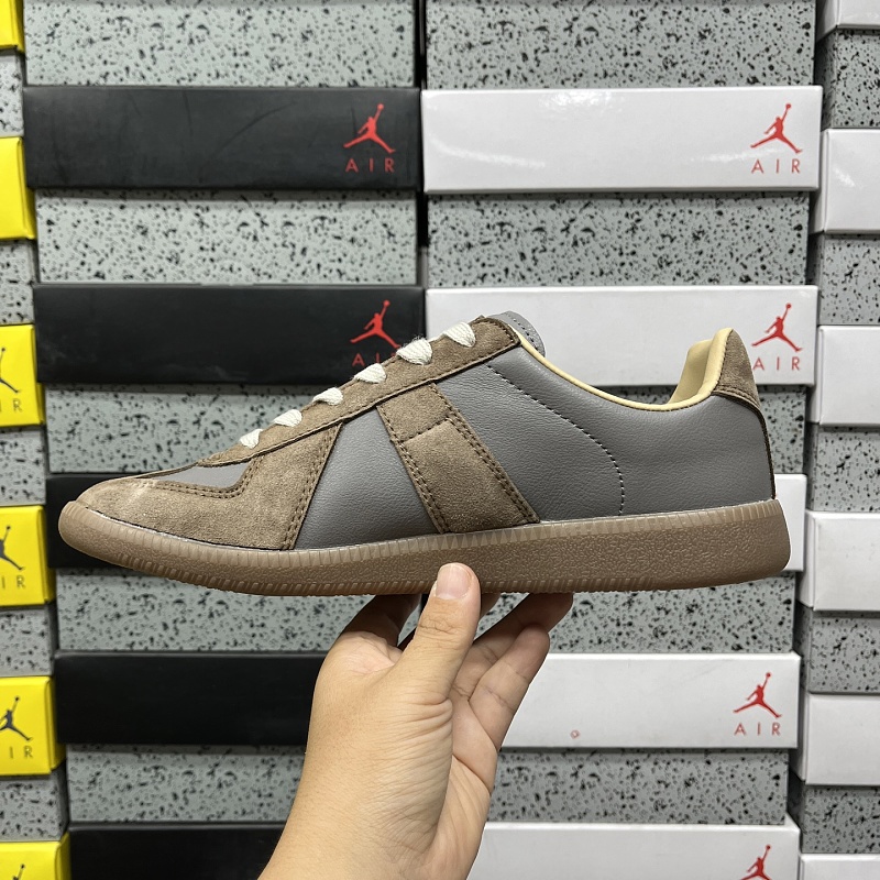 MM6 8046 灰棕