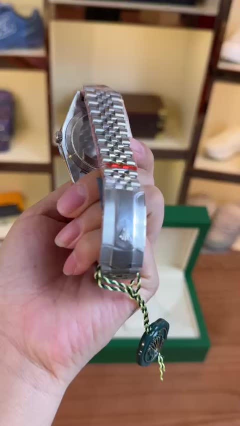 Watches Rolex Submariner video preview