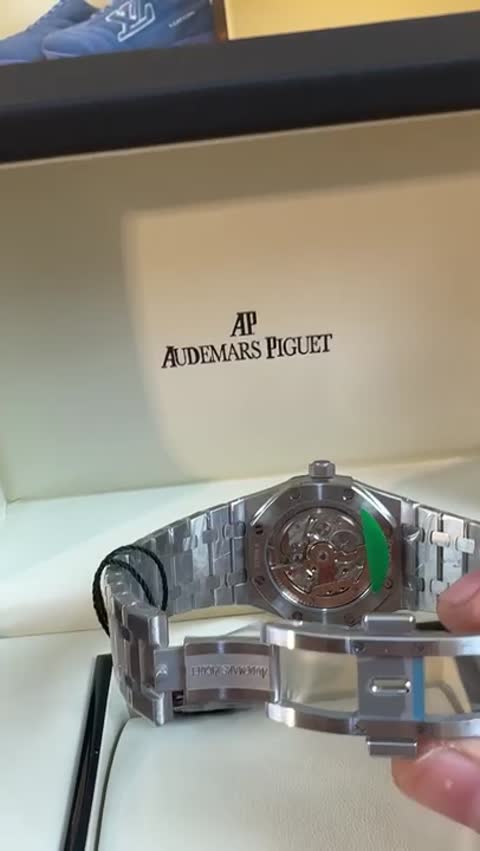 Rolex Submariner 2 video preview