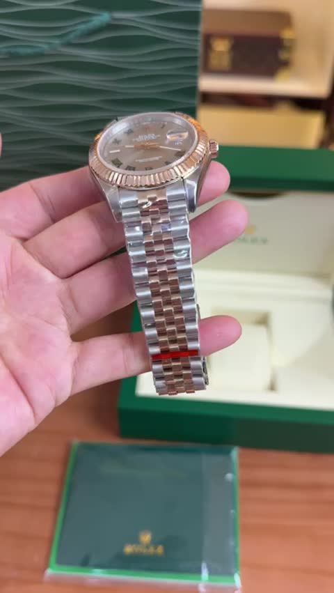 Rolex Fancy Silver Ring With Diamond video preview