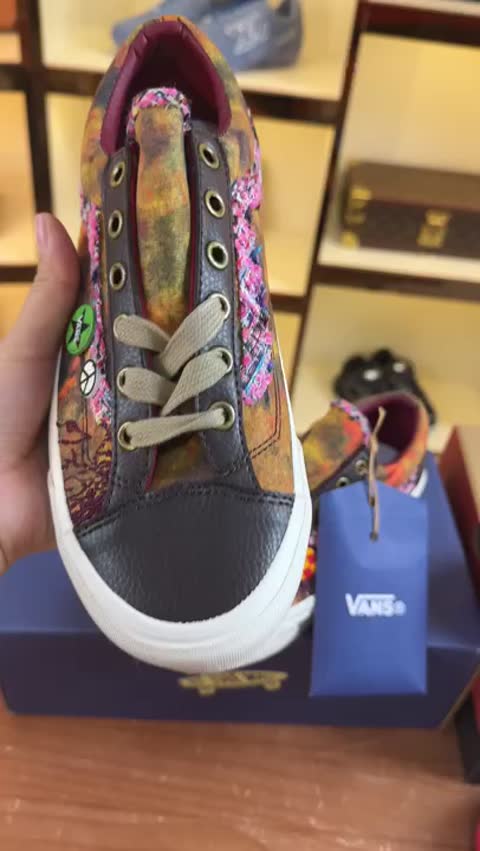 Vans Converse Chuck Taylor All Star video preview