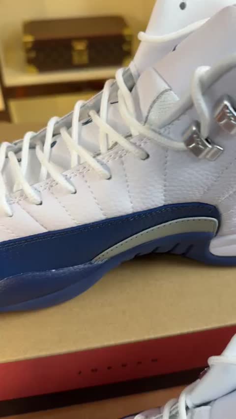 Jordan Air Jordan 1 5 video preview
