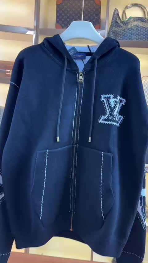 Louis Vuitton Sweatshirt With Zipper video preview