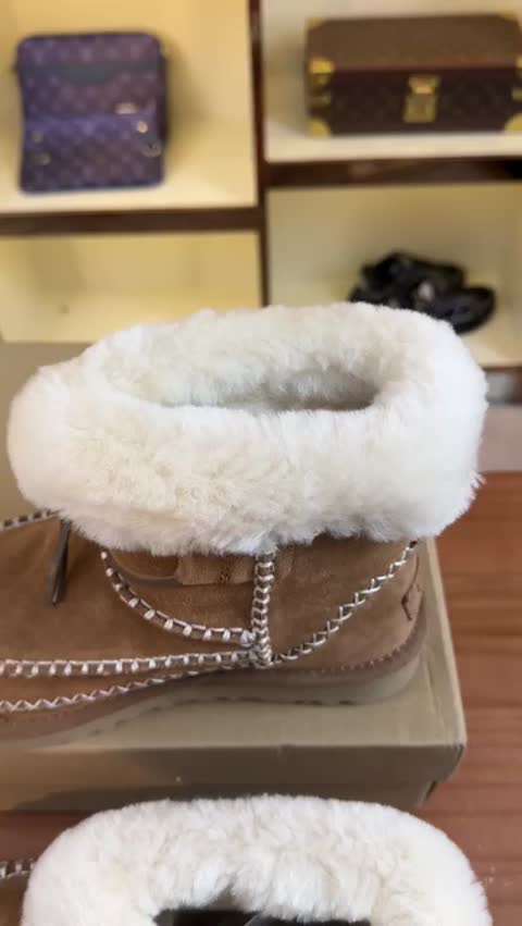 Uggs Ugg Boot video preview