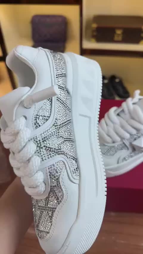 Saucony Sneakers video preview
