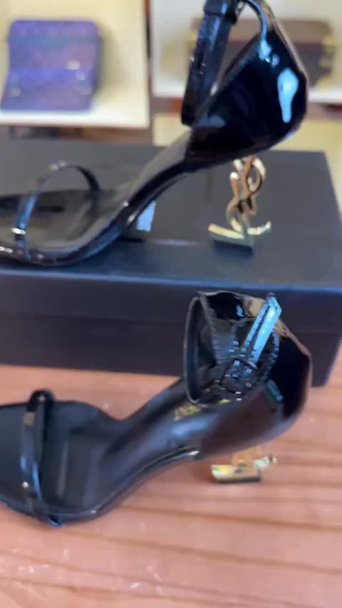 Prada video preview