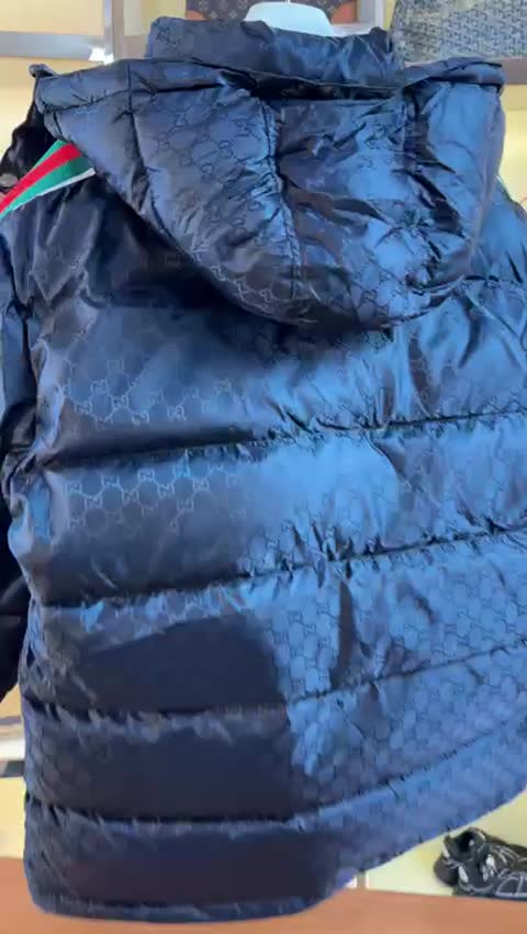 Gucci Vest (puffer Jacket video preview